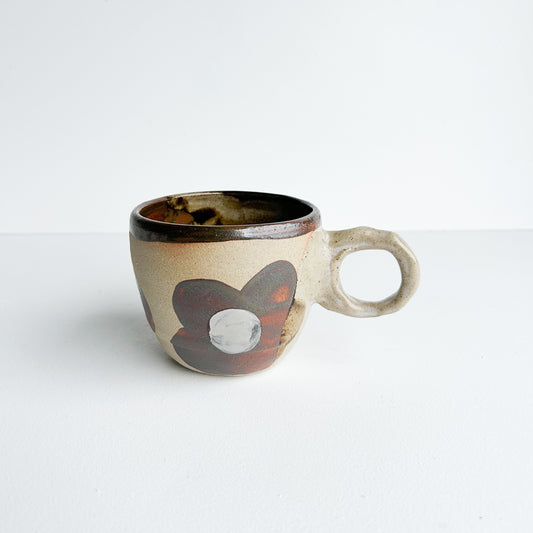 Large daisy cup