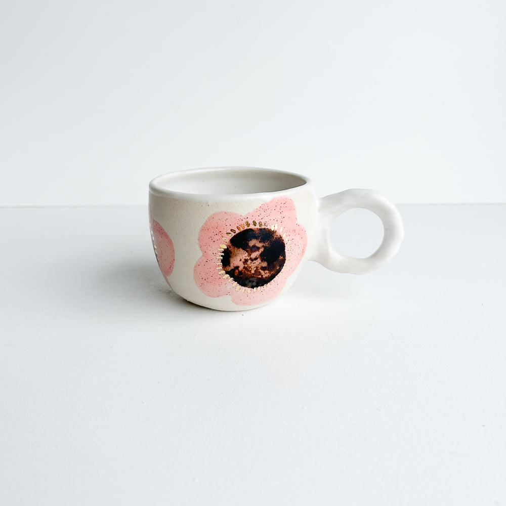 Large daisy cup