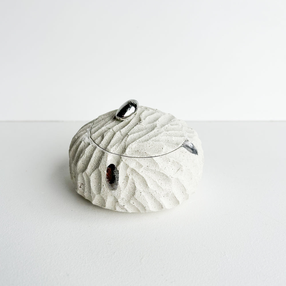 Lidded jewellery Pod