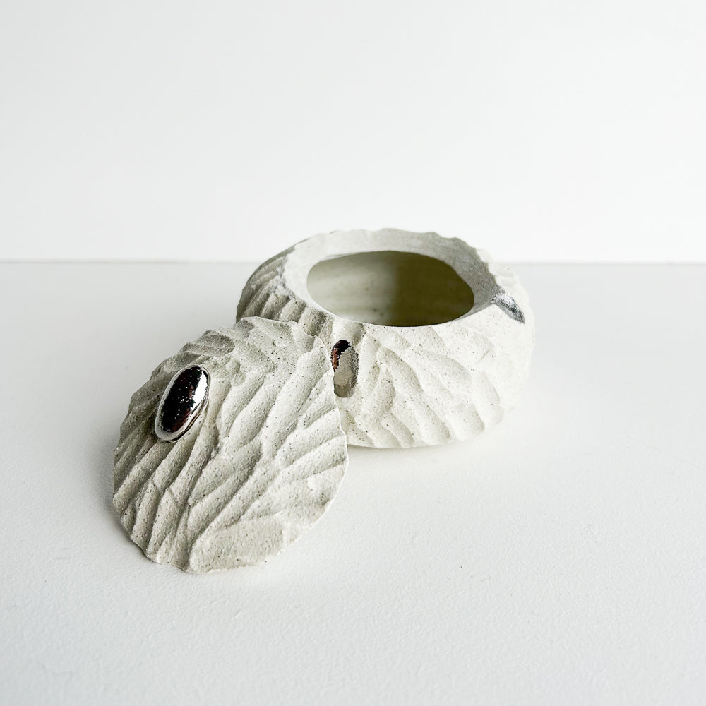 Lidded jewellery Pod