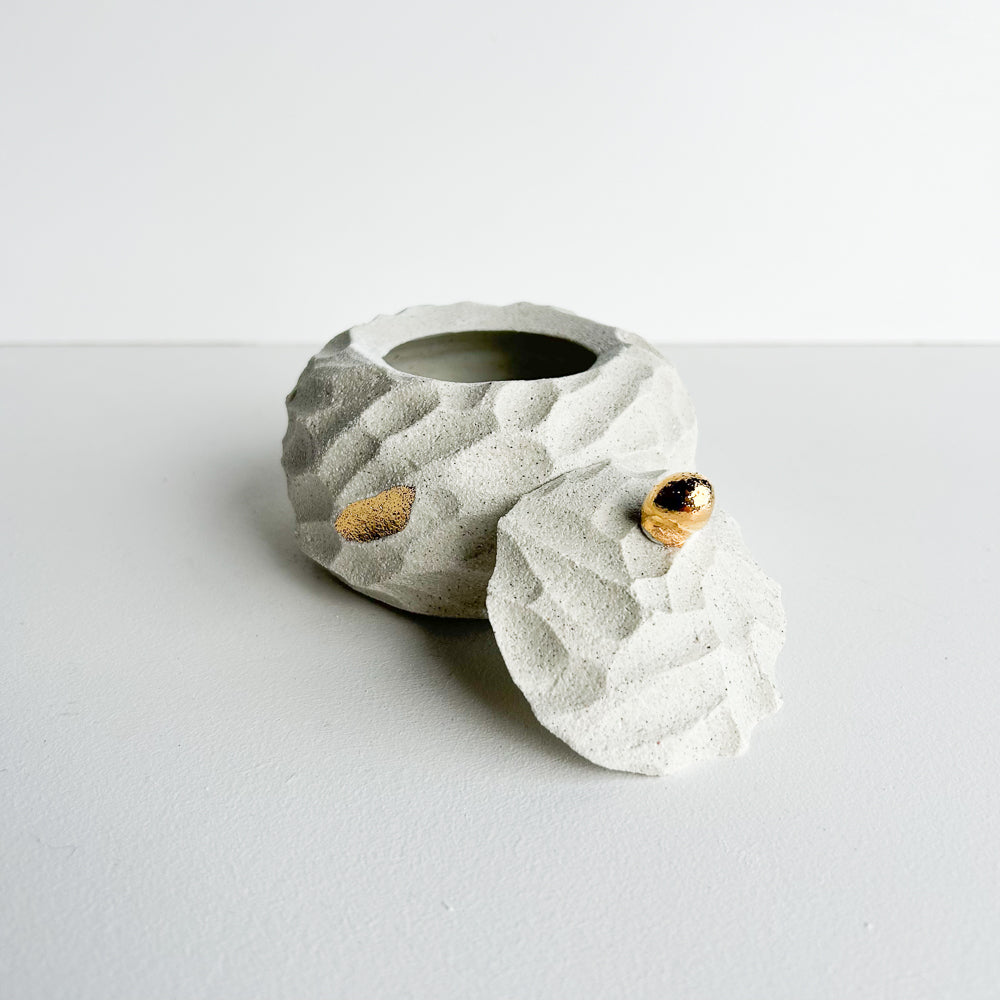 Lidded jewellery Pod