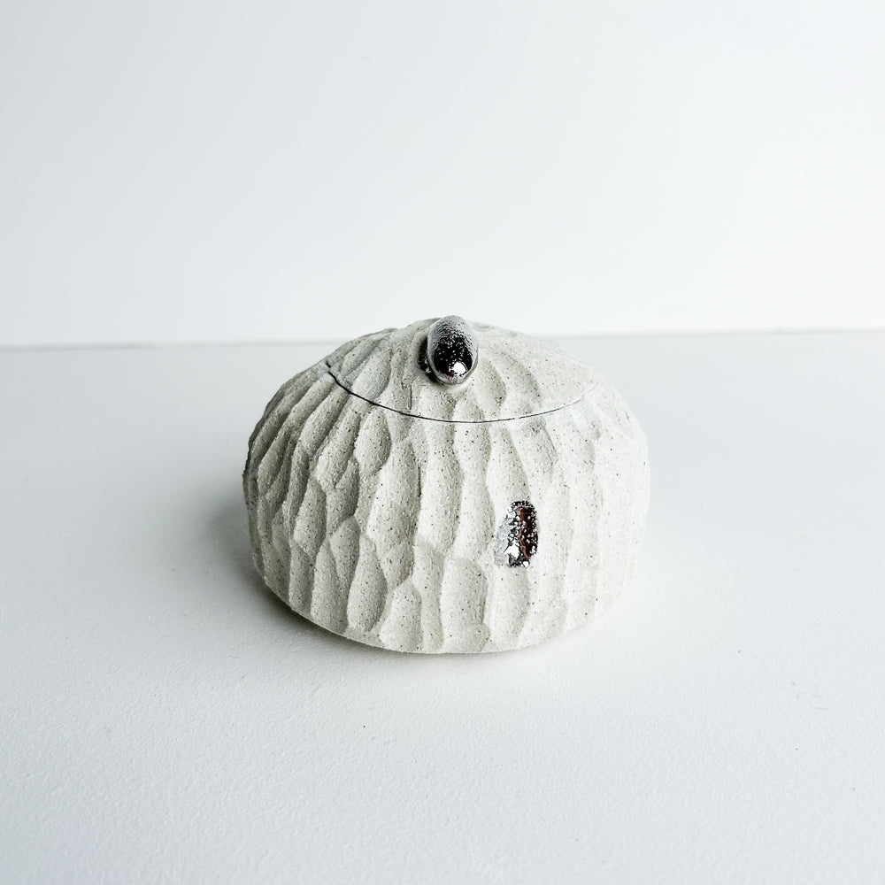 Lidded jewellery Pod