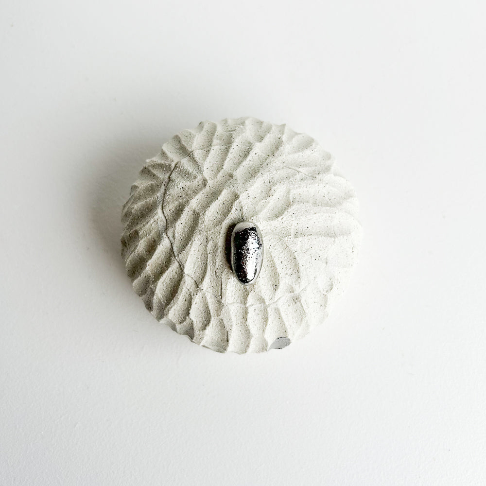 Lidded jewellery Pod