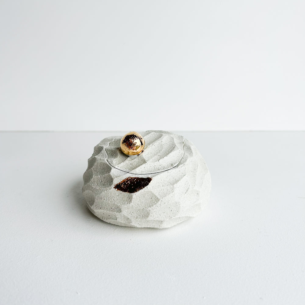 Lidded jewellery Pod