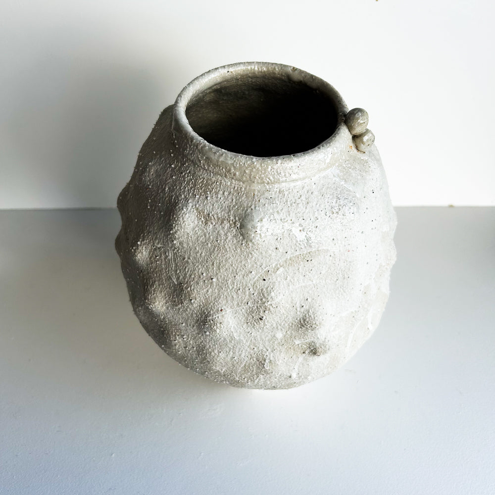 Large sand vase and salt pod