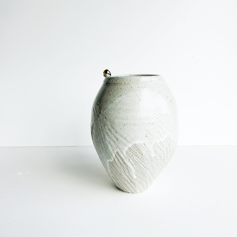 Wave amphora vase