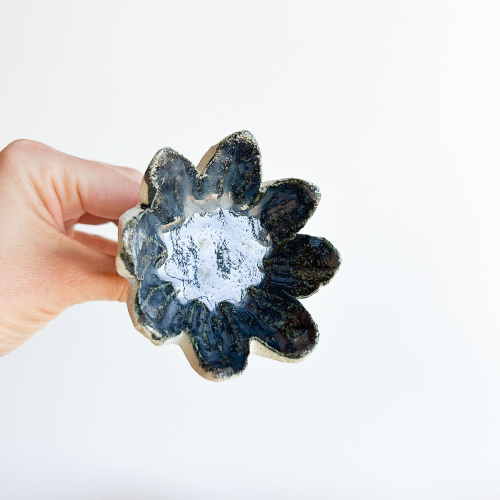 Single Flower Bee Bowl small