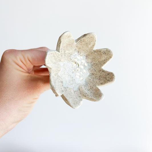 Single Flower Bee Bowl small