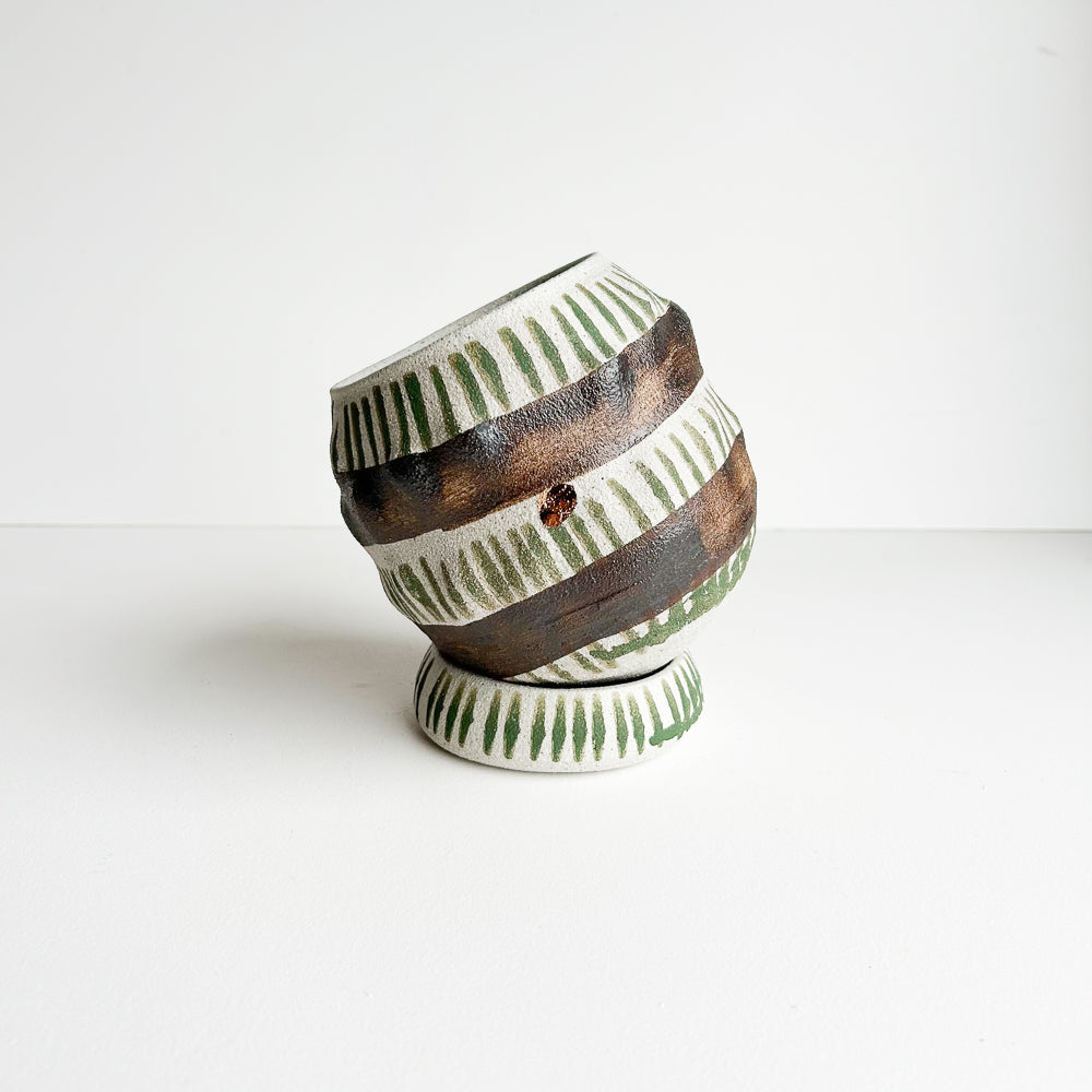Cactus planter with saucer/stand