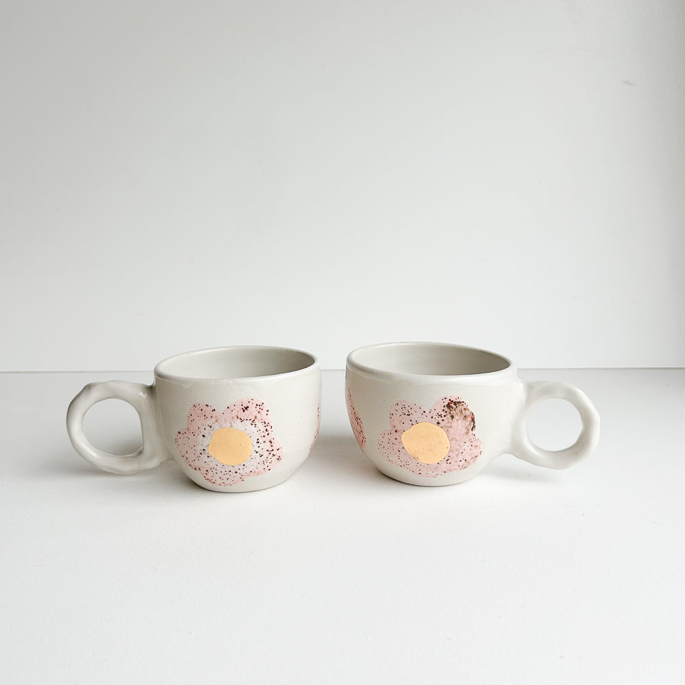Colourful cup set