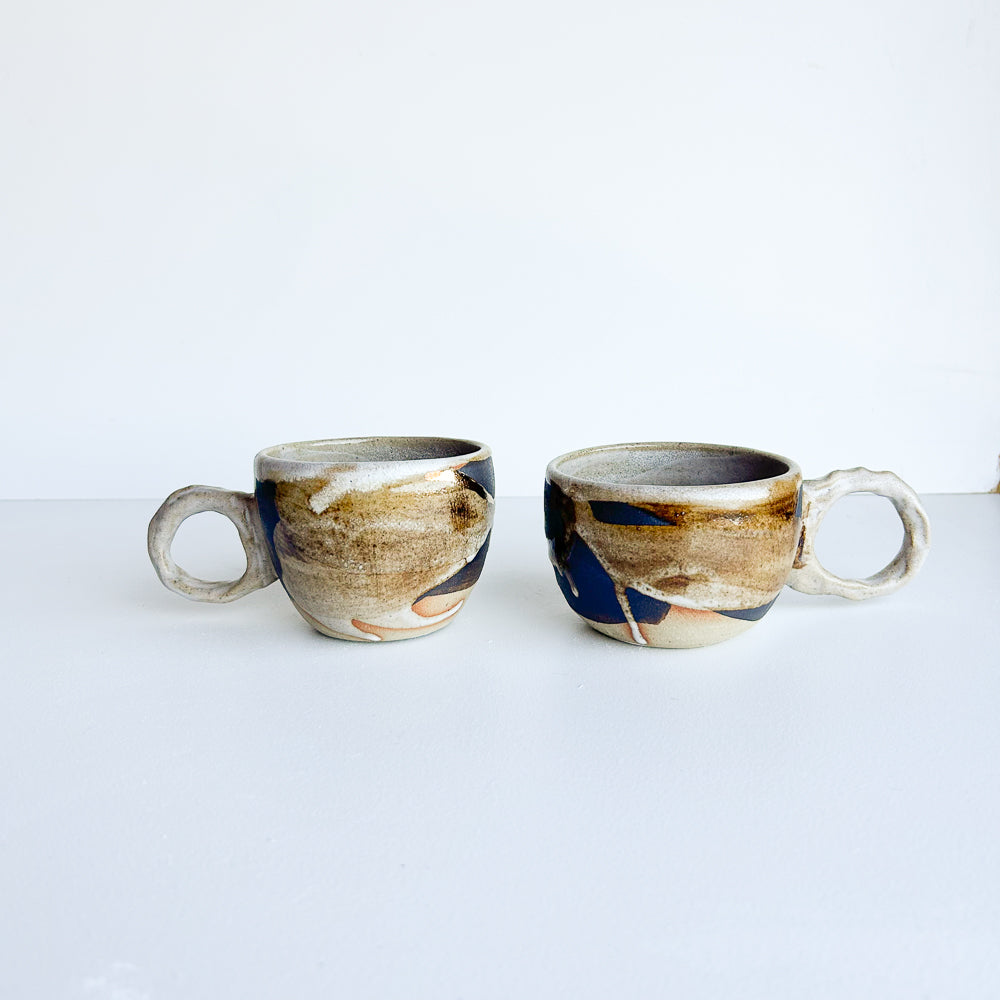 Colourful cup set