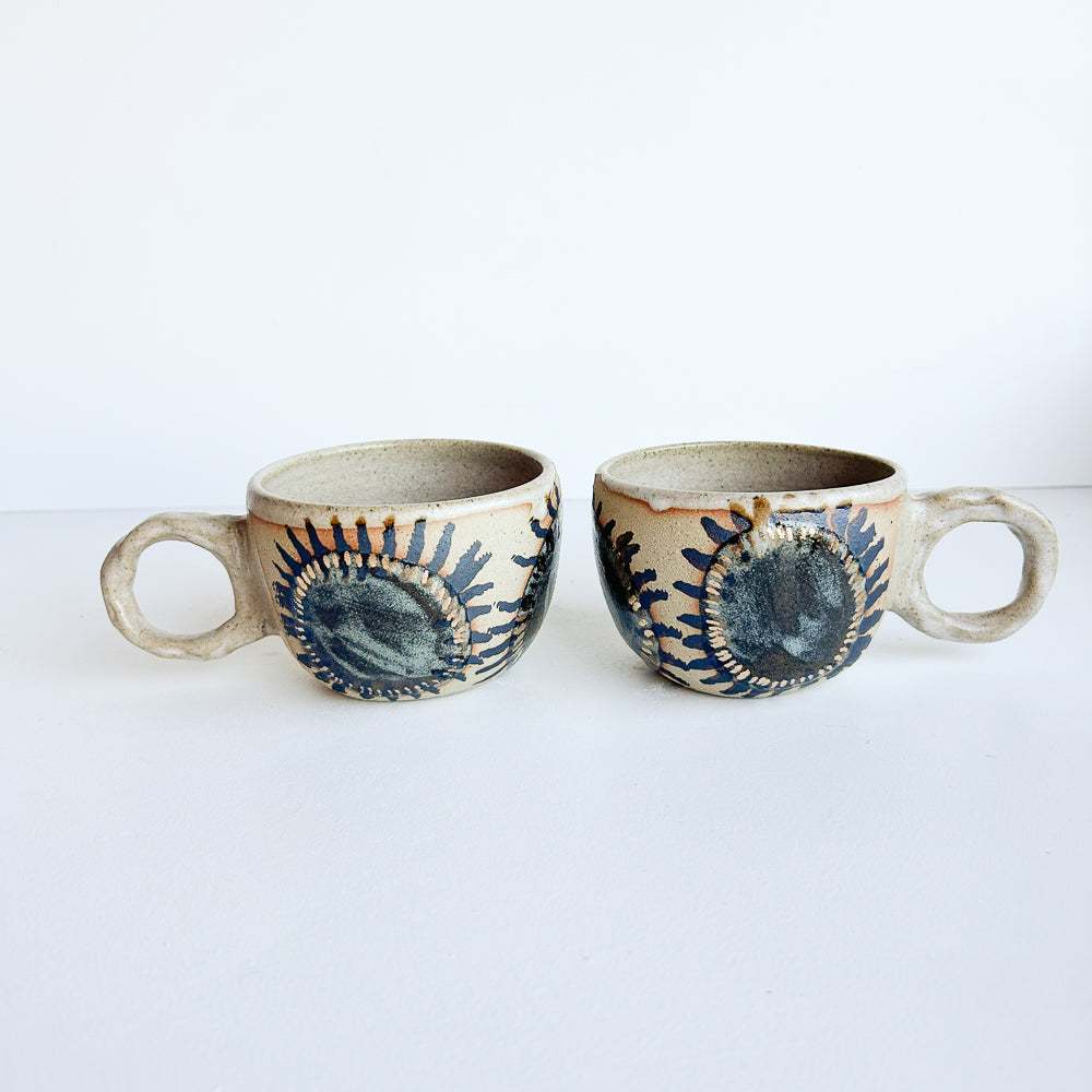 Colourful cup set