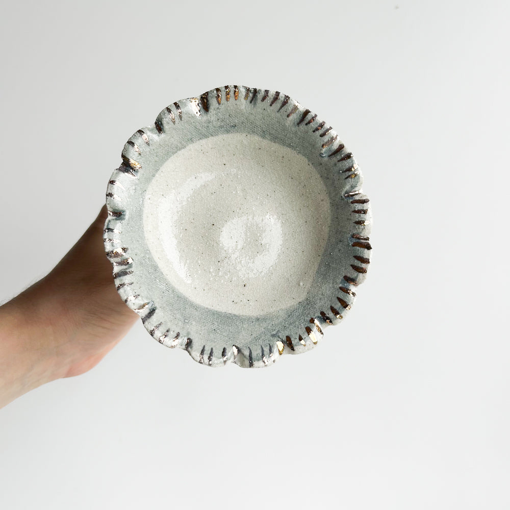 Single Flower Bee Bowl