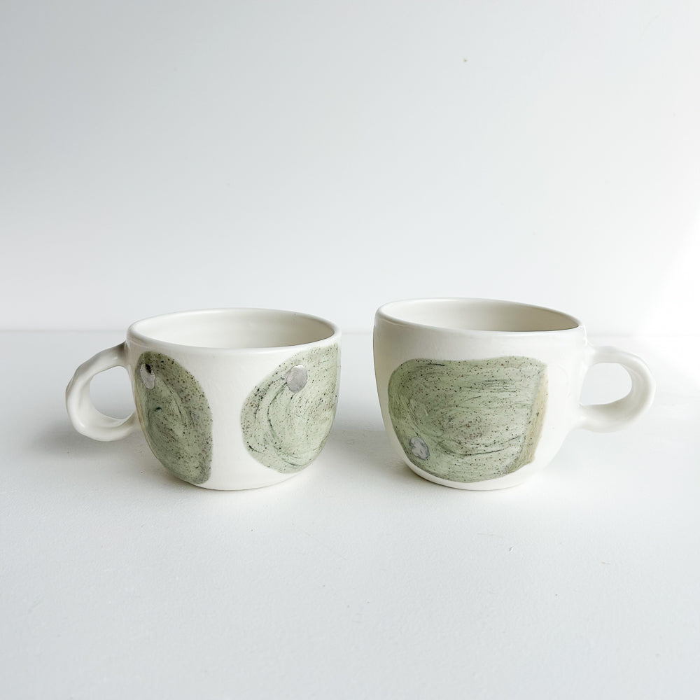 Colourful cup set