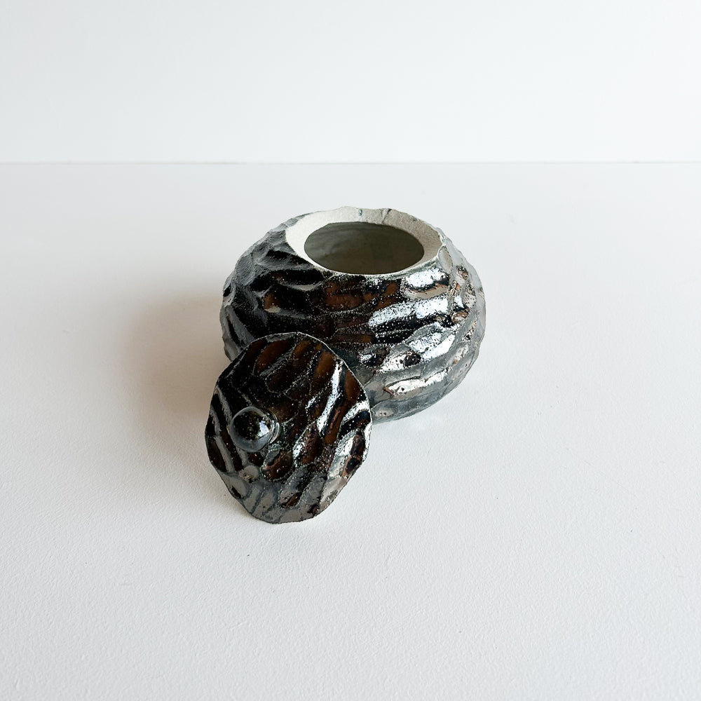 Lidded Salt Pod small Flat base