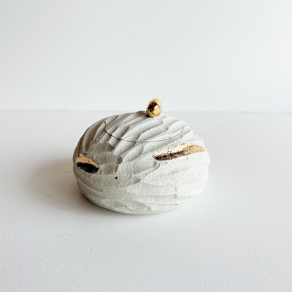 Lidded Salt Pod small Flat base