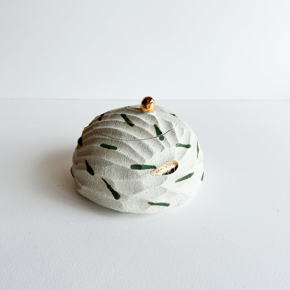 Lidded Salt Pod large Flat base