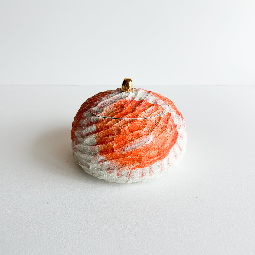 Lidded Salt Pod large Flat base