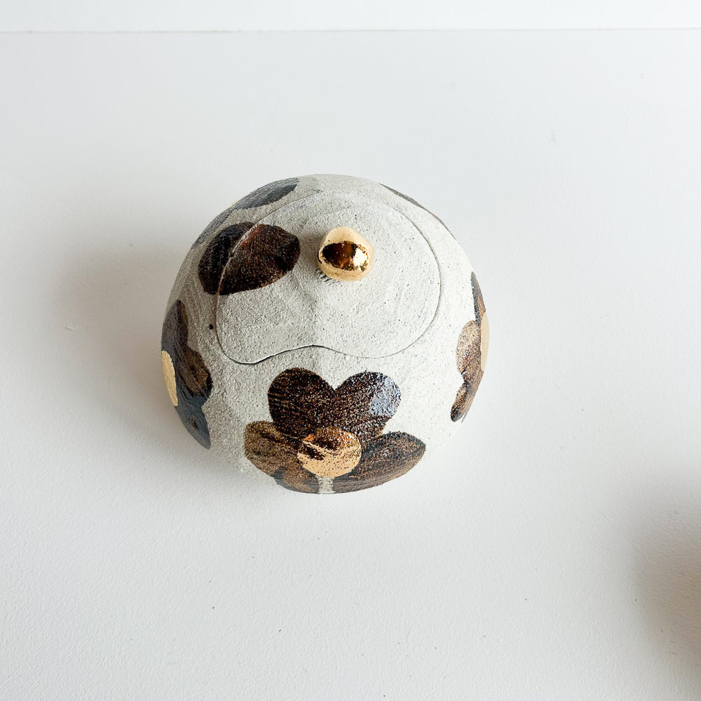 Lidded Salt Pod large Tilted