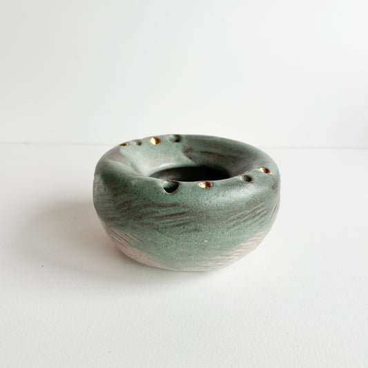 Kinwa Vase - The Golden Ring  Medium