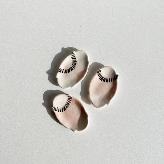 Porcelain mini dish set