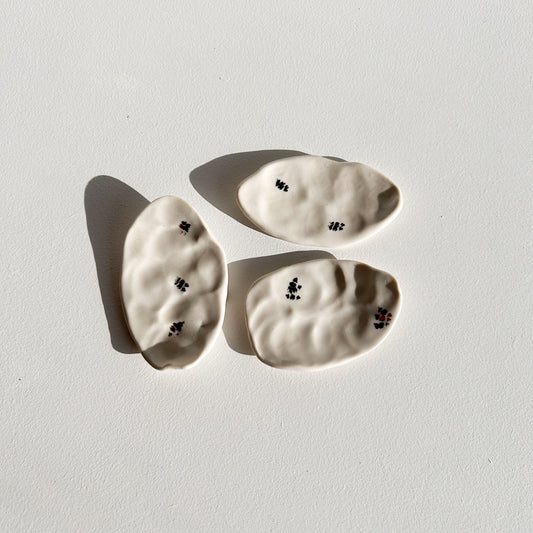 Porcelain mini dish set