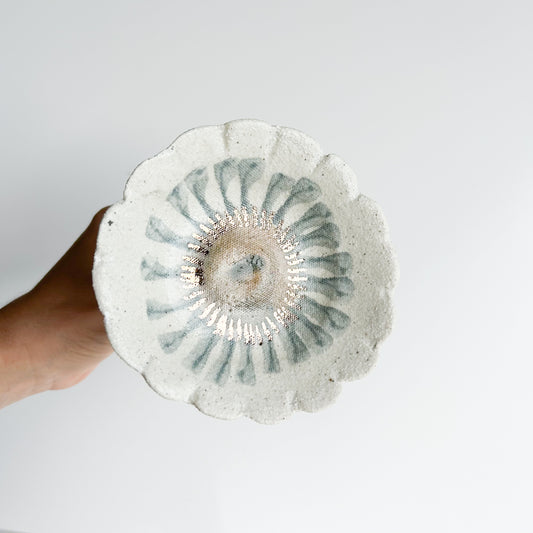 Single Flower Bee Bowl