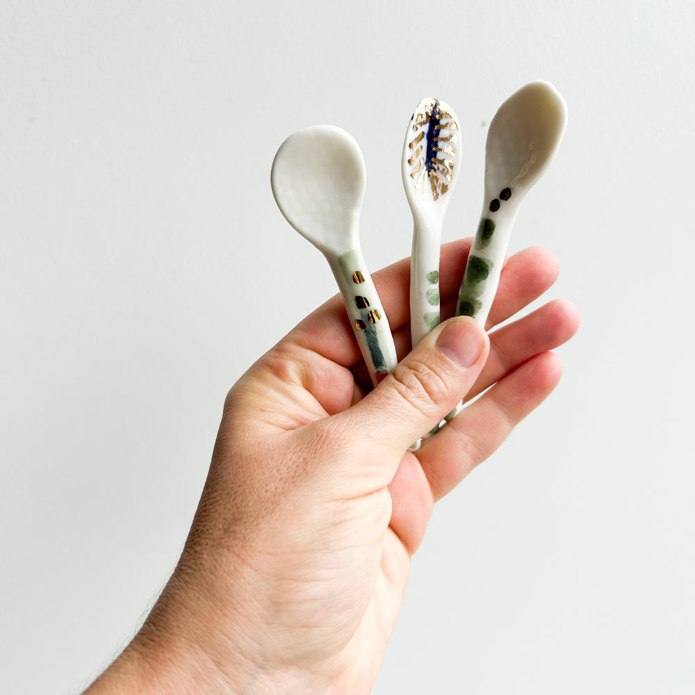 Spoon pack of three | Porcelain | Gold