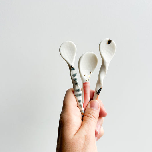 Spoon pack of three | Porcelain | Gold