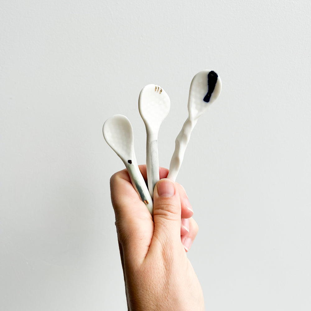 Spoon pack of three | Porcelain | Gold