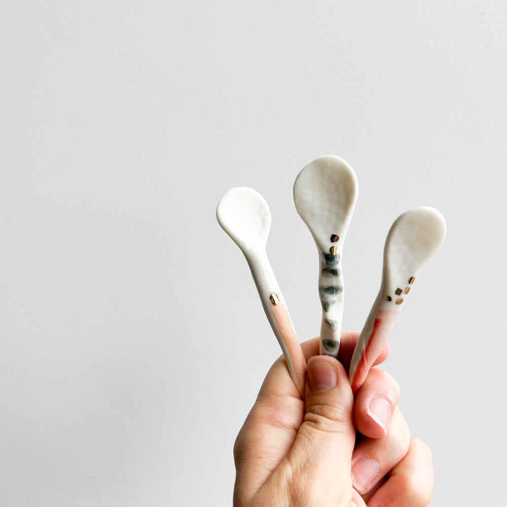 Spoon pack of three | Porcelain | Gold