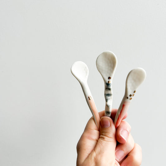 Spoon pack of three | Porcelain | Gold