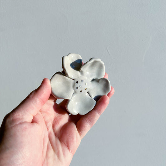 Stoneware flower for the wall (GOLD)