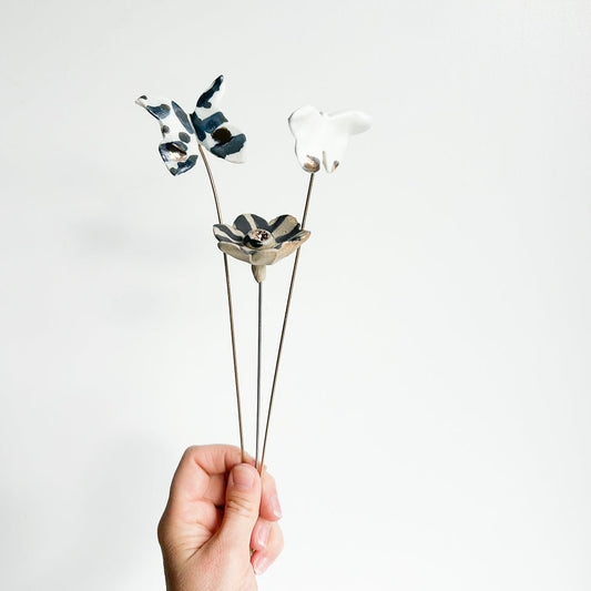 Porcelain flowers or butterflies on brass wire - 3