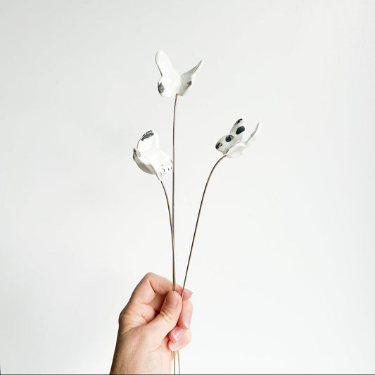Porcelain flowers or butterflies on brass wire - 3