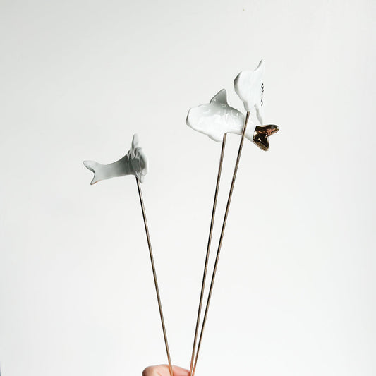 Porcelain Fish on brass wire - 3