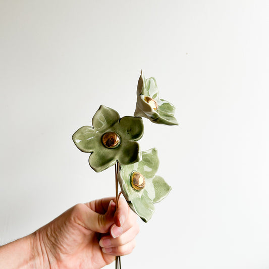 Porcelain flowers on brass wire - 3