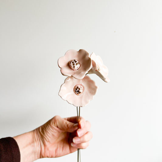 Porcelain flowers on brass wire - 3
