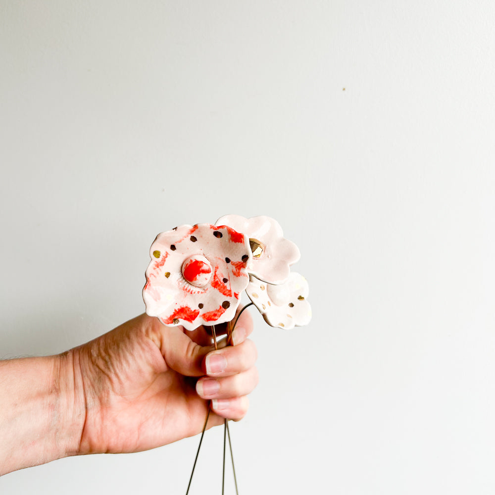 Porcelain flowers on brass wire - 3
