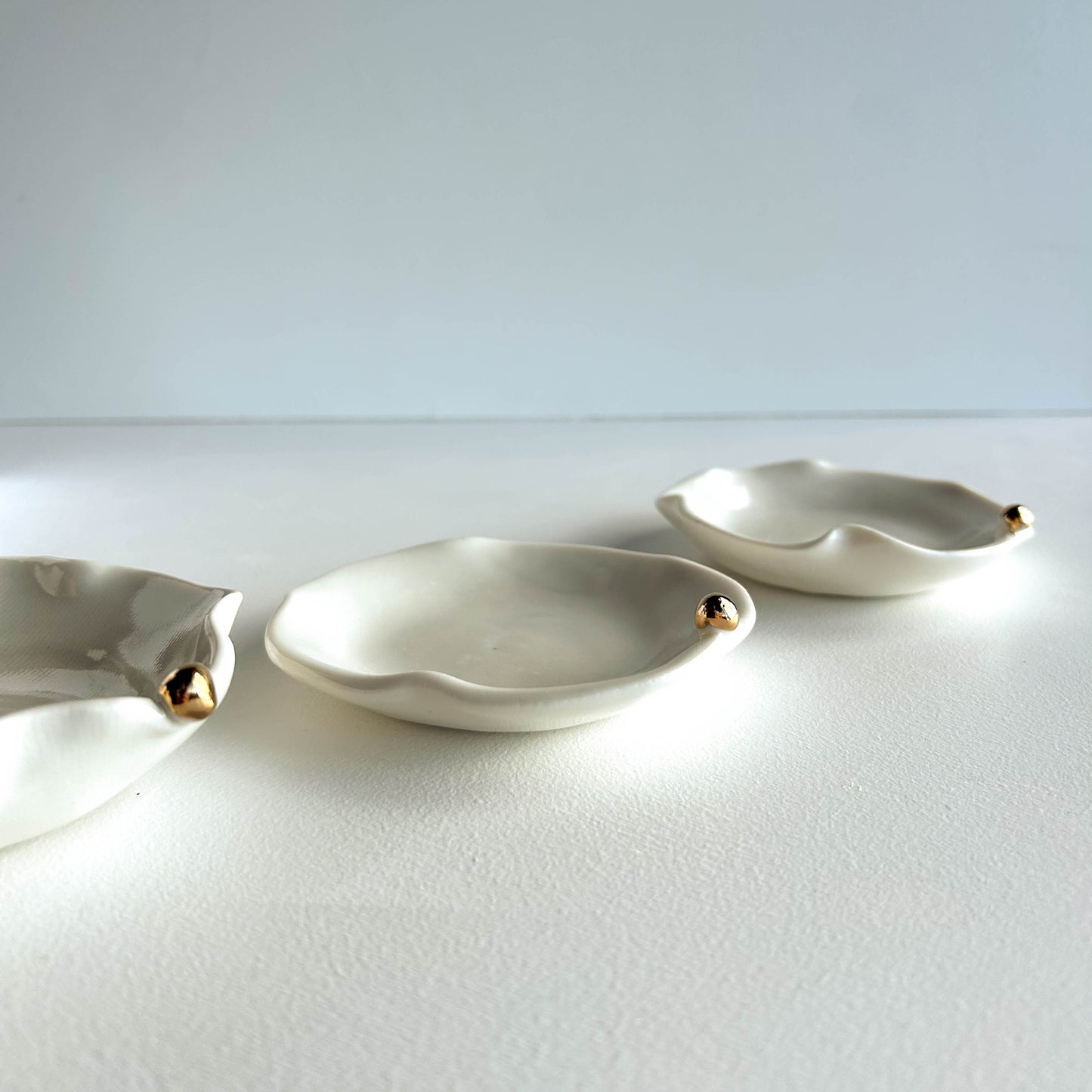 Porcelain candle dish