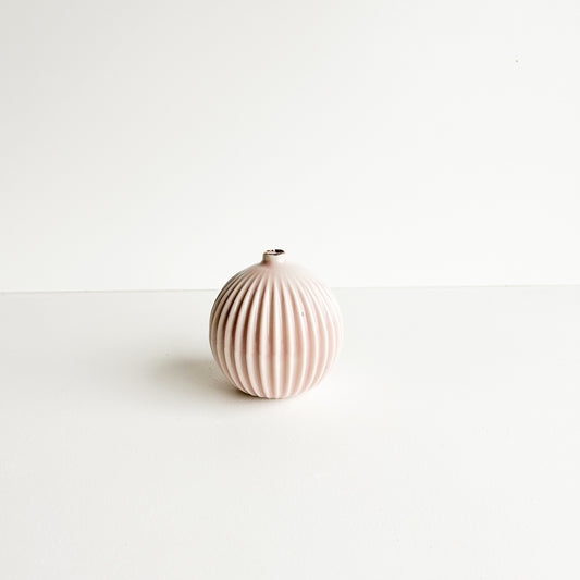 Urchin vase | Stoneware vase GOLD