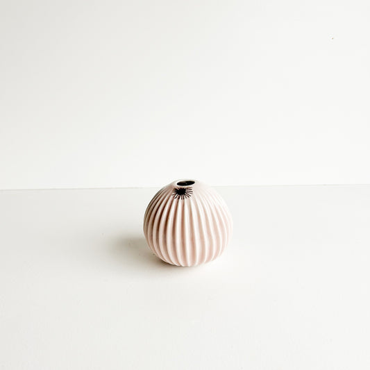 Urchin vase | Stoneware vase GOLD