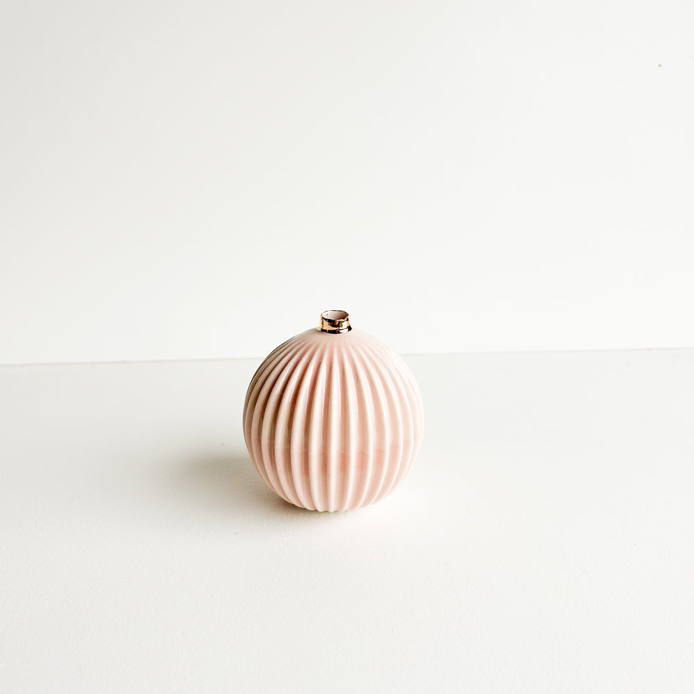 Urchin vase | Stoneware vase GOLD