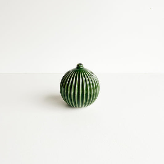 Urchin vase | Stoneware vase GOLD