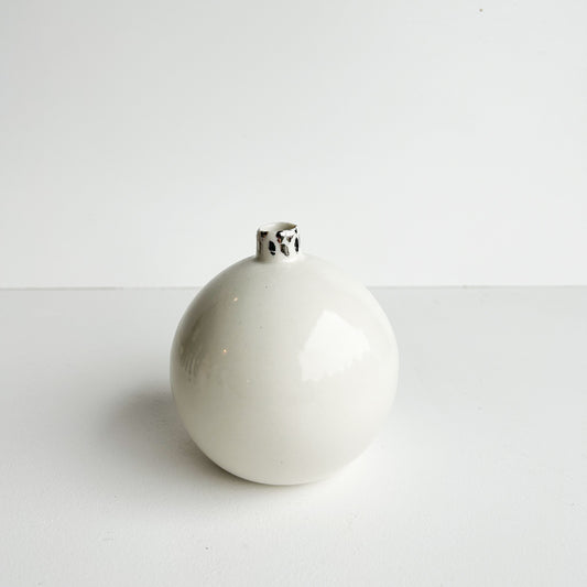 Orb vase | Stoneware vase GOLD